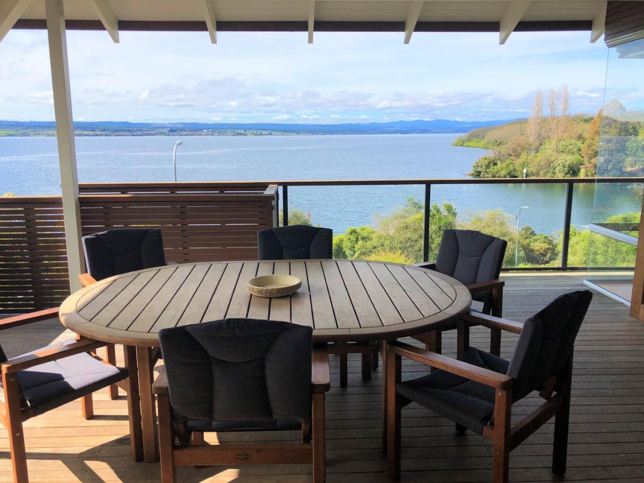 Acacia Haven - Beautiful Lake Views Lac Lac Taupo Extérieur photo