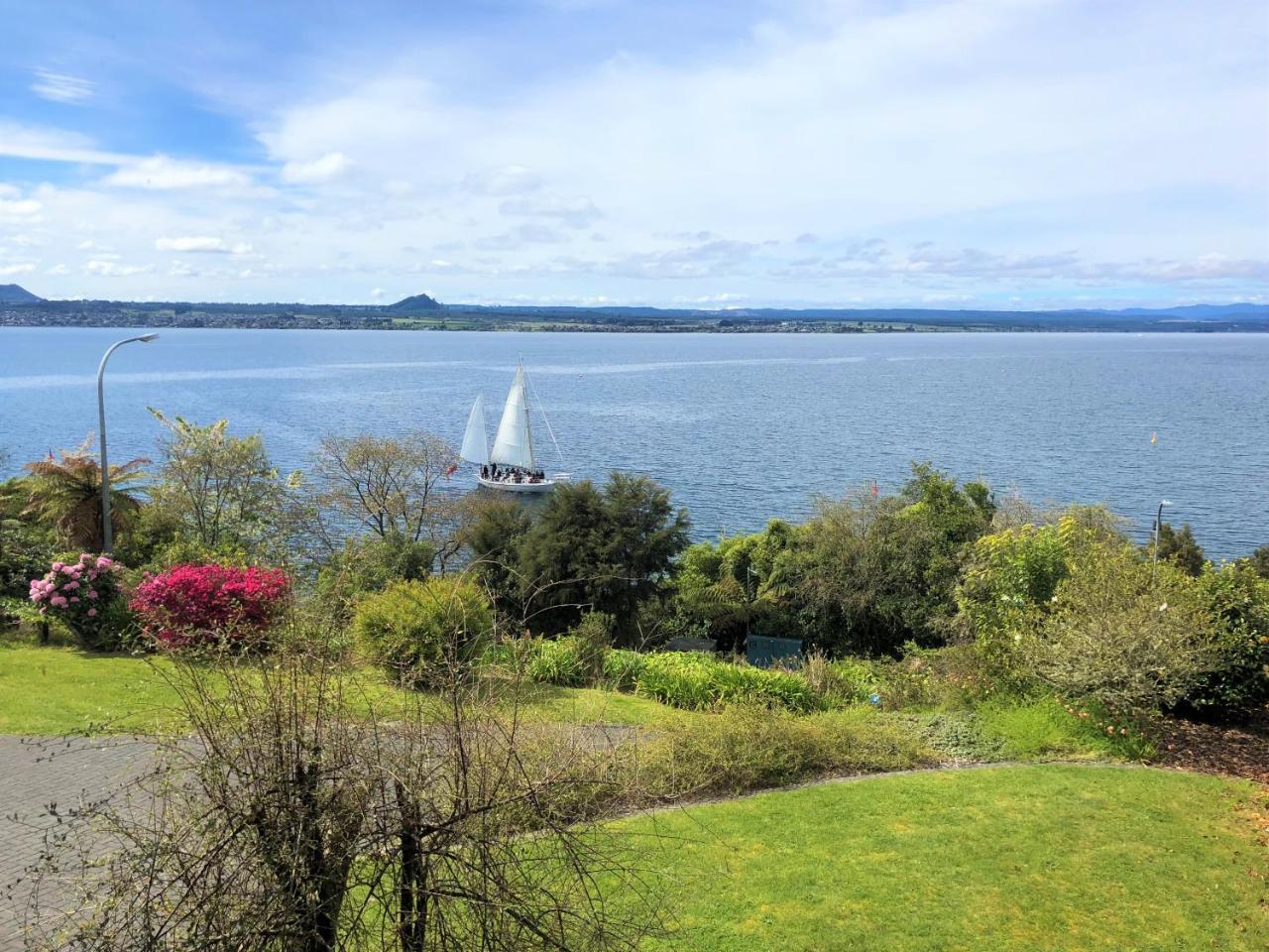 Acacia Haven - Beautiful Lake Views Lac Lac Taupo Extérieur photo